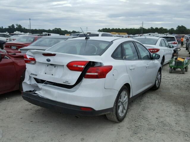 1FADP3F22GL276475 - 2016 FORD FOCUS SE WHITE photo 4