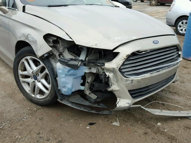 3FA6P0H78FR149844 - 2015 FORD FUSION SE GOLD photo 9