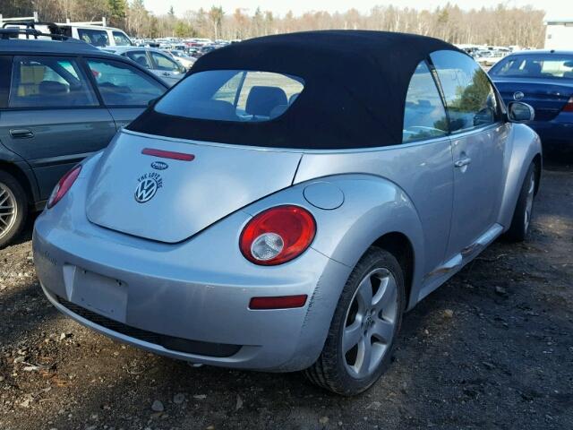 3VWSG31Y67M407044 - 2007 VOLKSWAGEN NEW BEETLE 银色 照片 4