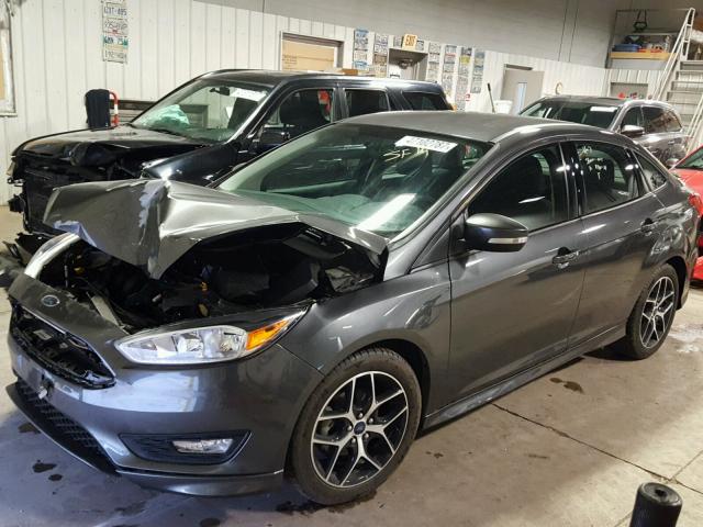 1FADP3F21FL231719 - 2015 FORD FOCUS SE GRAY photo 2