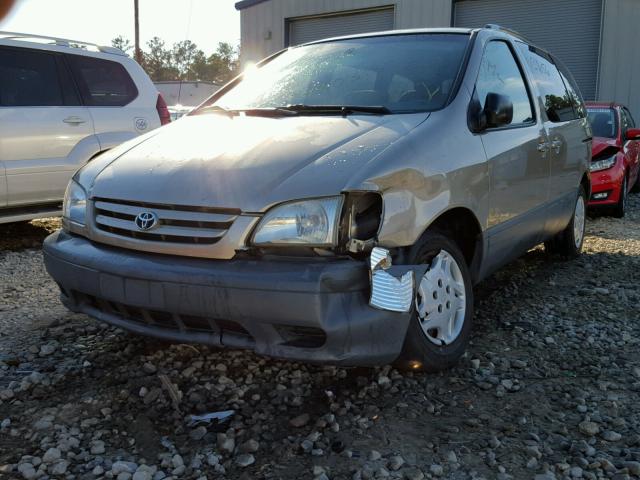 4T3ZF19CX3U551979 - 2003 TOYOTA SIENNA CE GOLD photo 2