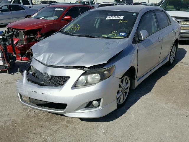 1NXBU40E19Z110556 - 2009 TOYOTA COROLLA BA GRAY photo 2