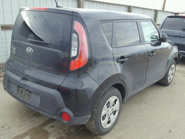 KNDJN2A24F7118196 - 2015 KIA SOUL BLACK photo 4