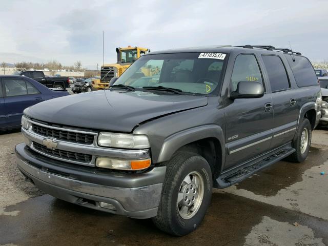 1GNFK16T41J143600 - 2001 CHEVROLET SUBURBAN K SILVER photo 2