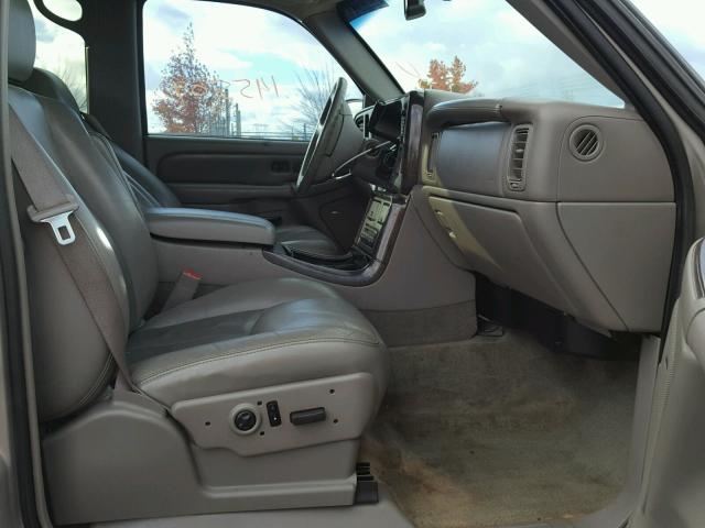 1GKEK63U74J187176 - 2004 GMC YUKON DENA SILVER photo 5