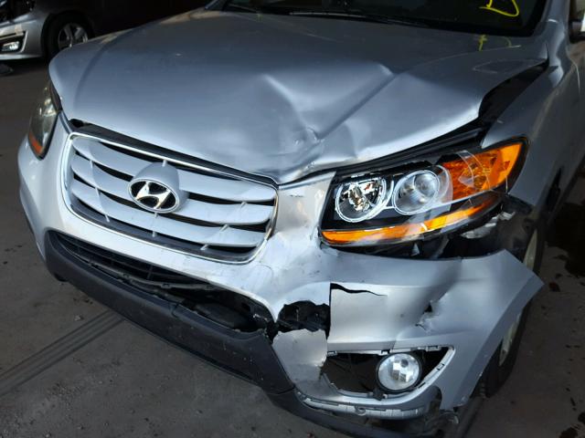 5NMSH4AG2AH395241 - 2010 HYUNDAI SANTA FE S SILVER photo 9