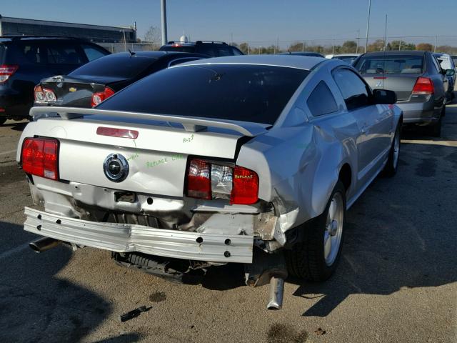 1ZVHT82H185159553 - 2008 FORD MUSTANG GT SILVER photo 4