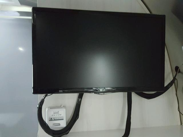 1STVRTF18HJ536957 - 2017 AIRS TRAVELTRAI 银色 照片 9