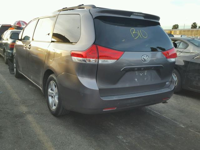 5TDKK3DC4ES465779 - 2014 TOYOTA SIENNA LE GRAY photo 3