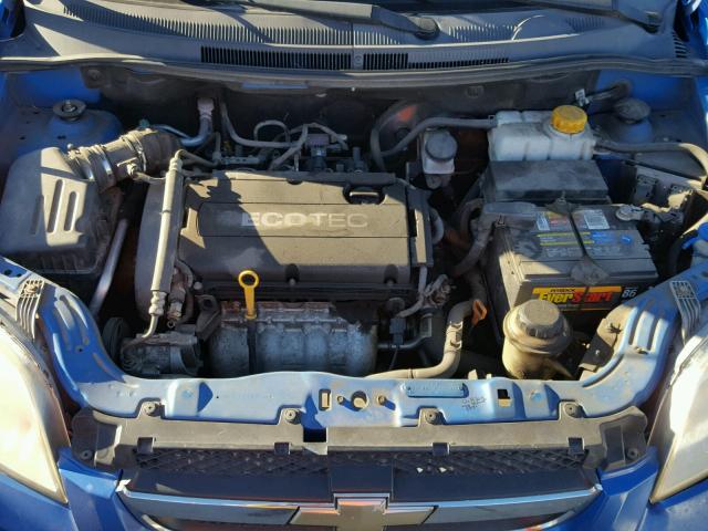 KL1TD56EX9B369040 - 2009 CHEVROLET AVEO LS BLUE photo 7
