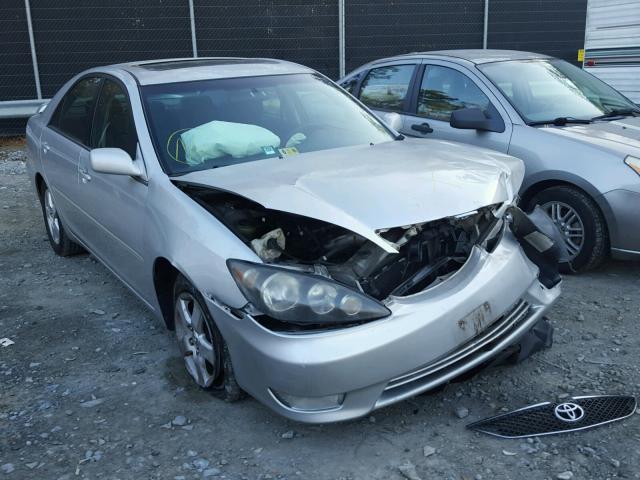 4T1BE32K25U069715 - 2005 TOYOTA CAMRY LE SILVER photo 1