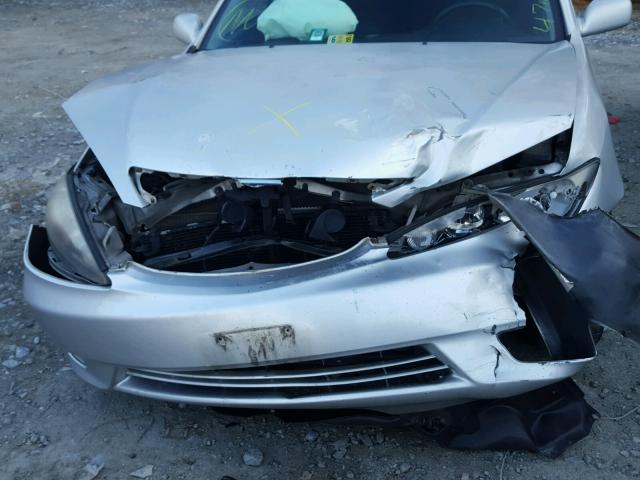 4T1BE32K25U069715 - 2005 TOYOTA CAMRY LE SILVER photo 9
