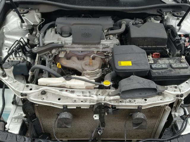 4T4BF1FK6CR174403 - 2012 TOYOTA CAMRY BASE SILVER photo 7