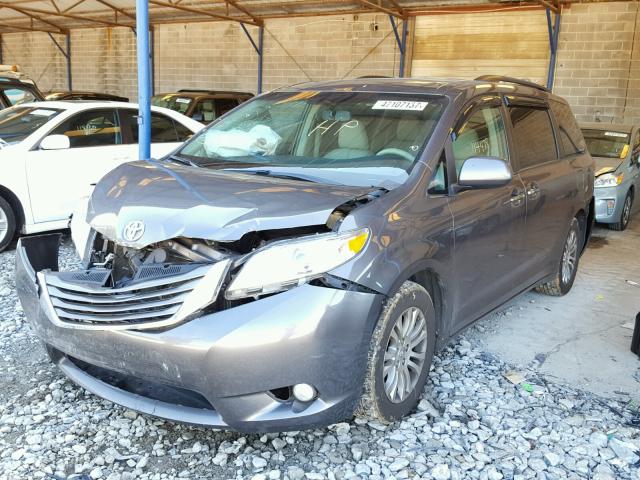 5TDYK3DC7BS104617 - 2011 TOYOTA SIENNA XLE GRAY photo 2