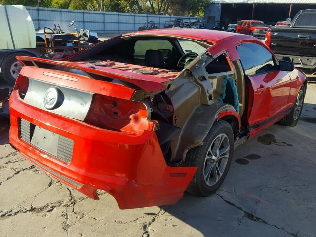 1ZVBP8AM5D5245189 - 2013 FORD MUSTANG RED photo 4