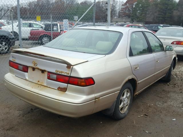 4T1BG22K8VU043656 - 1997 TOYOTA CAMRY CE GOLD photo 4