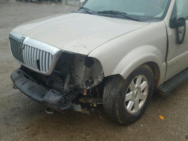 5LMFU27515LJ04684 - 2005 LINCOLN NAVIGATOR TAN photo 9