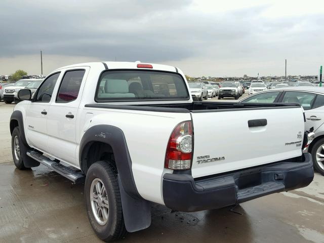 3TMJU4GN3AM104031 - 2010 TOYOTA TACOMA DOU WHITE photo 3