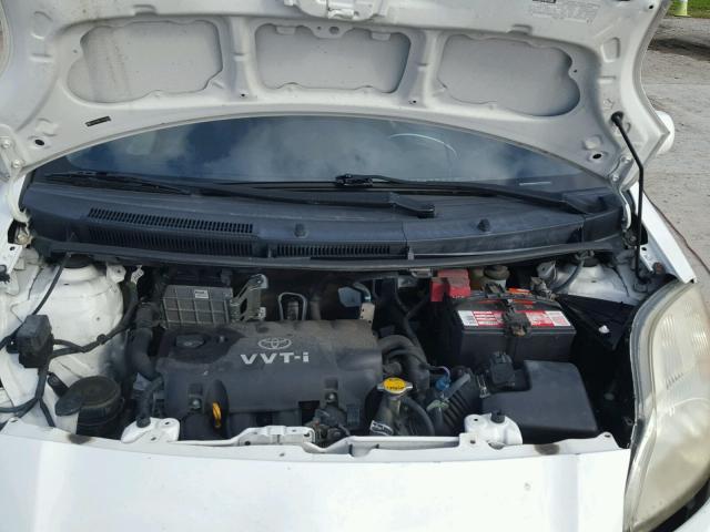 JTDJT4K31A5322032 - 2010 TOYOTA YARIS WHITE photo 7