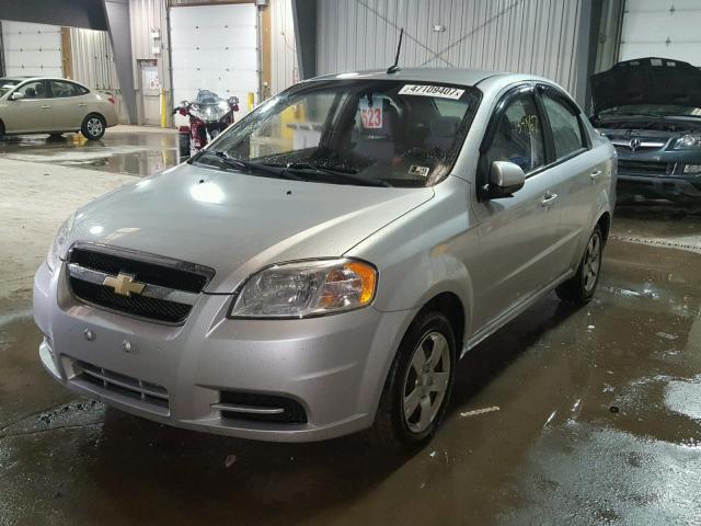 KL1TD5DE6BB187571 - 2011 CHEVROLET AVEO LS SILVER photo 2