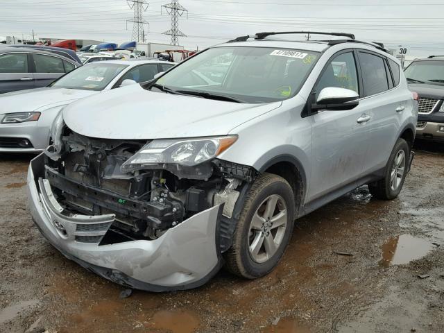 2T3RFREV4FW393438 - 2015 TOYOTA RAV4 XLE SILVER photo 2