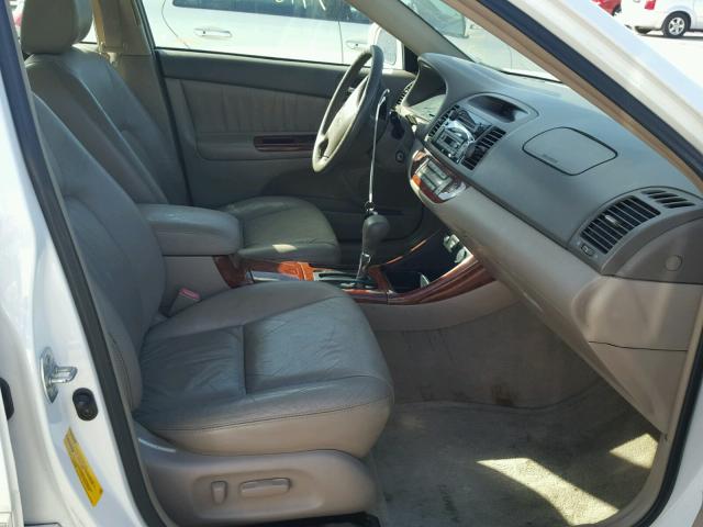 4T1BE30K33U197414 - 2003 TOYOTA CAMRY LE 白色 照片 5
