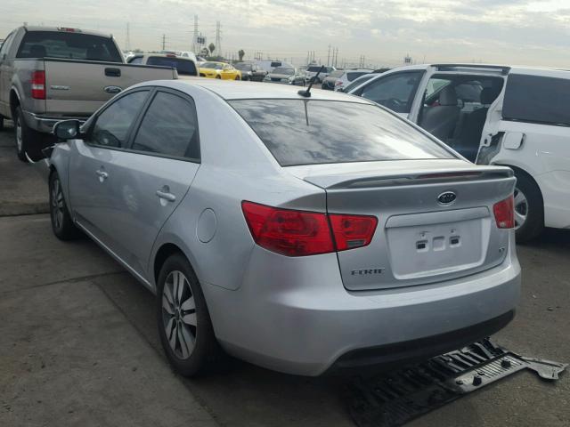 KNAFU4A28D5722781 - 2013 KIA FORTE EX SILVER photo 3