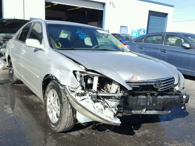 4T1BF30K45U110314 - 2005 TOYOTA CAMRY LE ვერცხლისფერი ფოტო 1