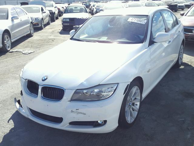 WBAPH5G56BNM84054 - 2011 BMW 328 I SULE WHITE photo 2