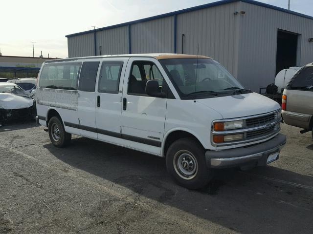 1GAHG39J6Y1125224 - 2000 CHEVROLET EXPRESS G3 WHITE photo 10