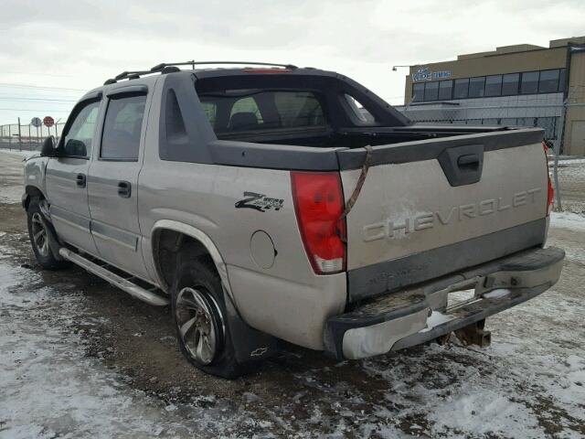 3GNEK12T44G332089 - 2004 CHEVROLET AVALANCHE SILVER photo 3