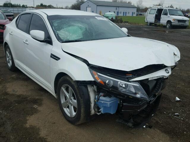 KNAGM4A75F5642163 - 2015 KIA OPTIMA LX WHITE photo 1