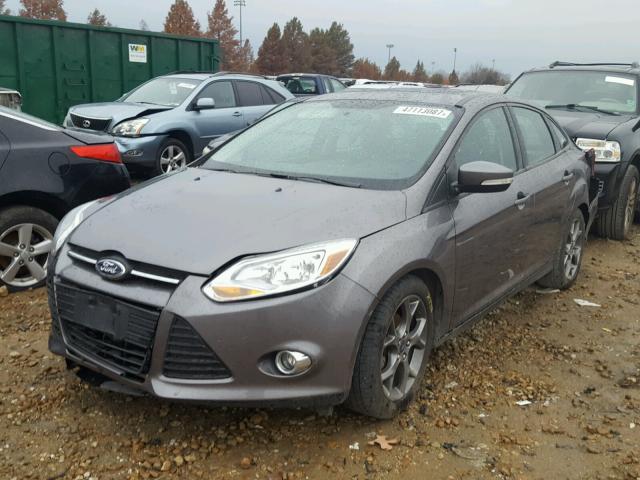 1FADP3F22EL235647 - 2014 FORD FOCUS SE GRAY photo 2