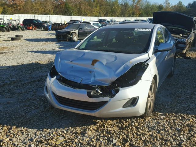 5NPDH4AE2DH256662 - 2013 HYUNDAI ELANTRA GL SILVER photo 2