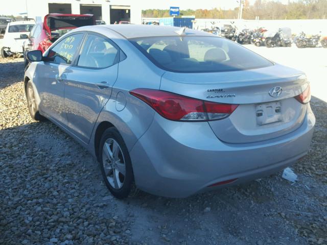 5NPDH4AE2DH256662 - 2013 HYUNDAI ELANTRA GL SILVER photo 3