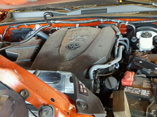 5TFAZ5CN0HX035364 - 2017 TOYOTA TACOMA DOU ORANGE photo 7