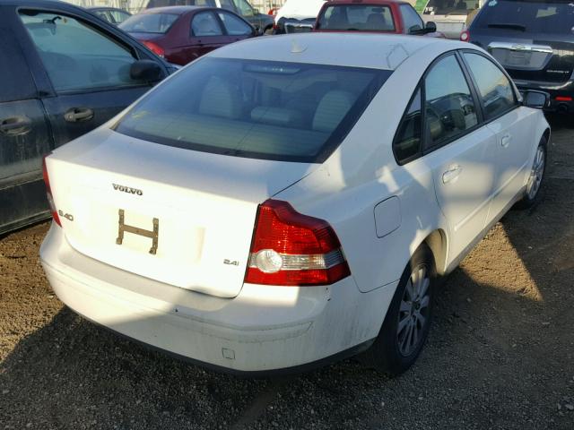 YV1MS390152078650 - 2005 VOLVO S40 2.4I WHITE photo 4