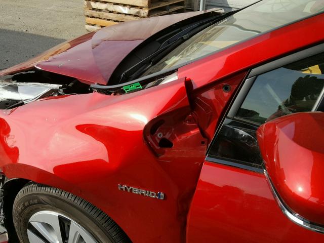 JTDKARFU2G3526384 - 2016 TOYOTA PRIUS RED photo 9