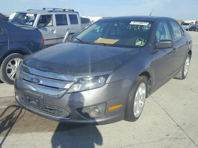 3FAHP0HA2BR247864 - 2011 FORD FUSION SE CHARCOAL photo 2