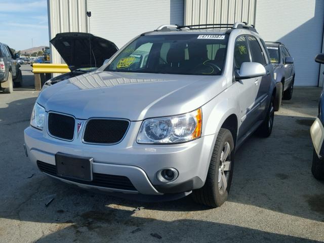 2CKDL73F666137003 - 2006 PONTIAC TORRENT SILVER photo 2