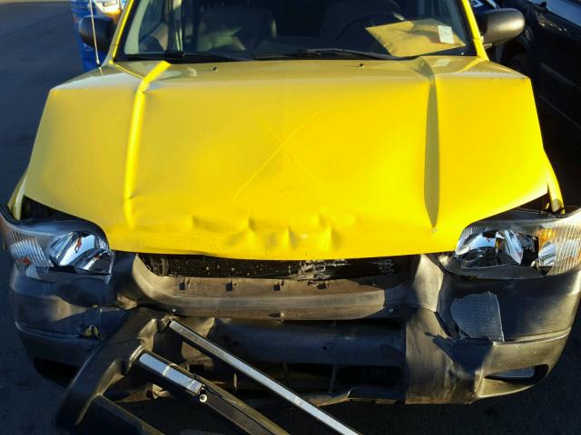 1FMYU93183KD07307 - 2003 FORD ESCAPE XLT YELLOW photo 7