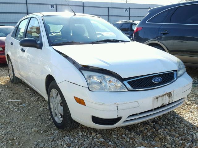 1FAFP34N67W162936 - 2007 FORD FOCUS ZX4 WHITE photo 1