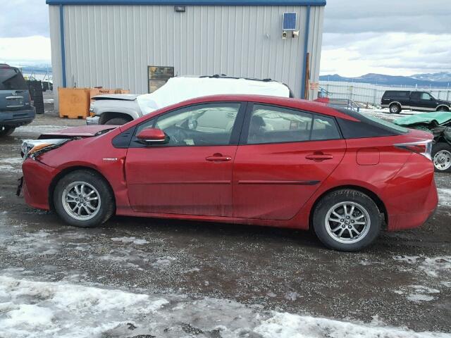 JTDKARFUXG3519862 - 2016 TOYOTA PRIUS RED photo 9