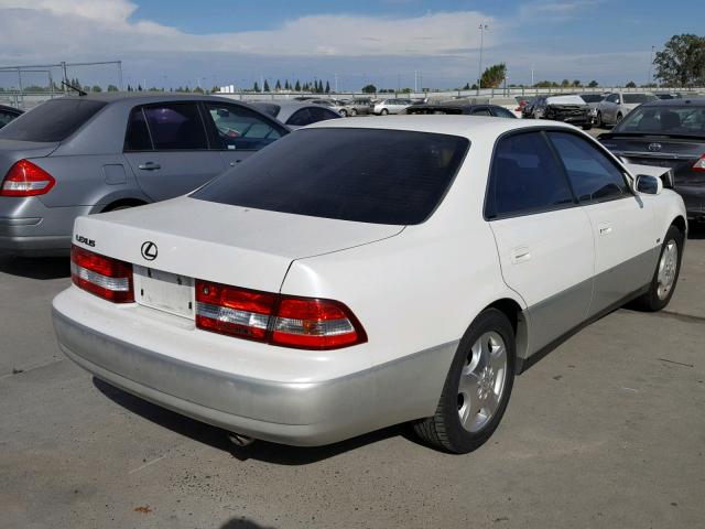 JT8BF28G6Y5091843 - 2000 LEXUS ES 300 WHITE photo 4