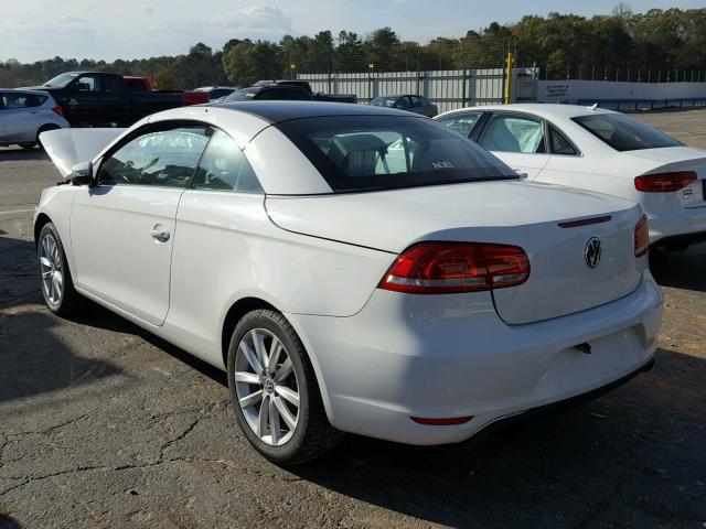 WVWBW8AH9DV006866 - 2013 VOLKSWAGEN EOS WHITE photo 3