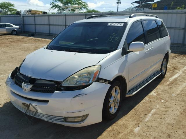 5TDZA22C25S315362 - 2005 TOYOTA SIENNA XLE WHITE photo 1