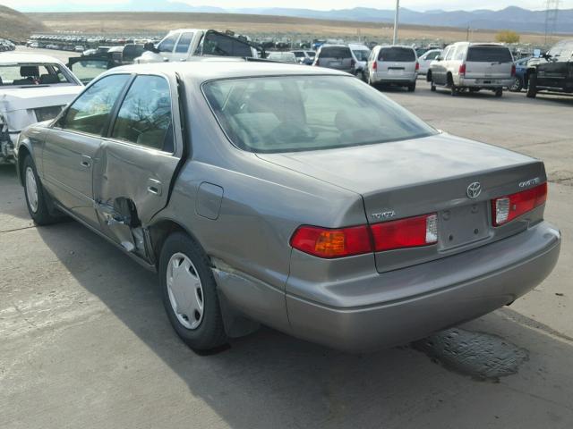 4T1BG22K5YU692982 - 2000 TOYOTA CAMRY CE GRAY photo 3