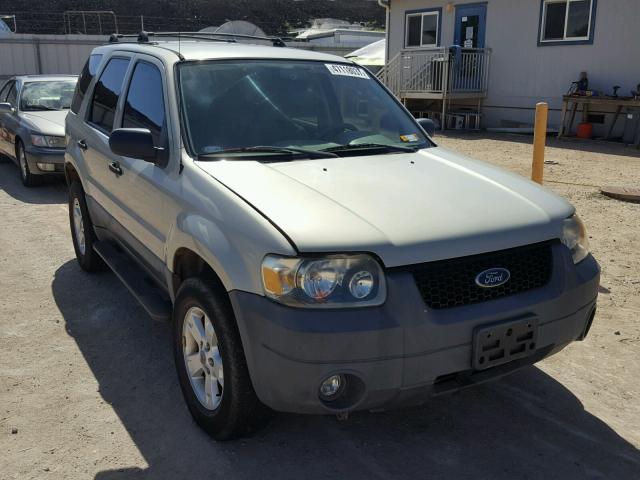 1FMYU931X5KC09740 - 2005 FORD ESCAPE XLT TAN photo 1