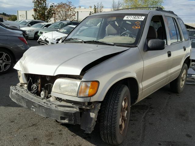 KNDJA7233Y5619627 - 2000 KIA SPORTAGE SILVER photo 2