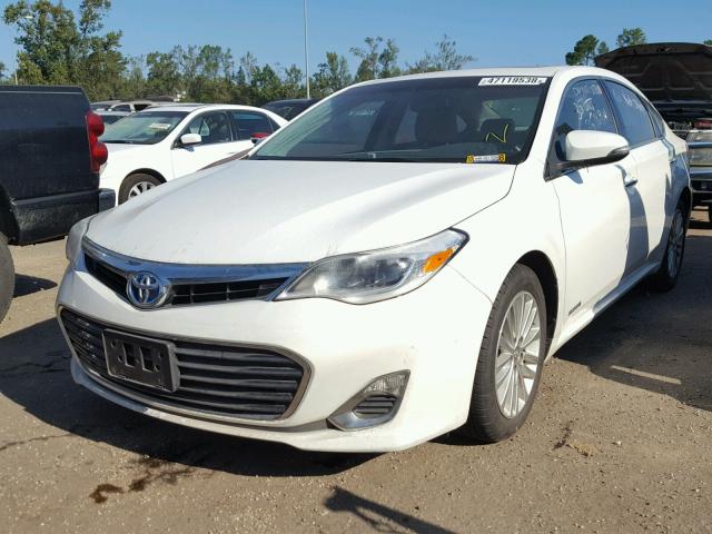 4T1BD1EB8EU030095 - 2014 TOYOTA AVALON HYB WHITE photo 2